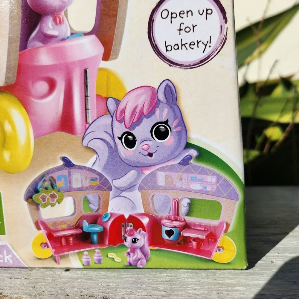 NEW KidKraft Squirrel Wooden Food Truck Doll Figure Bakery Montessori Playset Ec